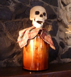 Head in a jar - an appropriate prop for a rowdy pirates bar