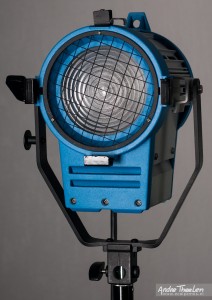 "Like ARRI" 650W Fresnel light with cracked fresnel lens